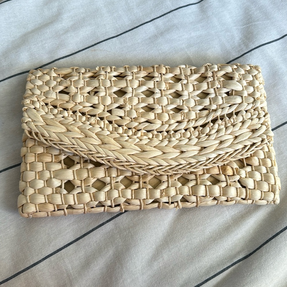 Straw Studios Clutch